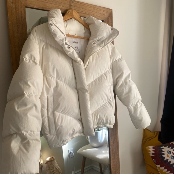 Wilfred Like a cloud puffer aritzia✨ - Picture 3 of 6